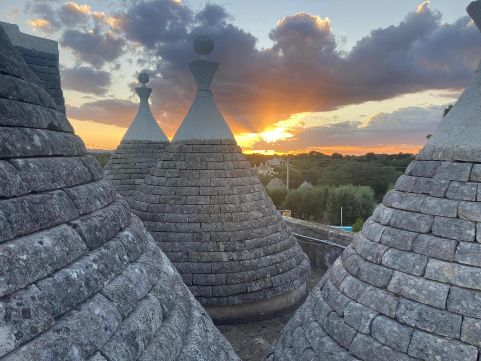 Trullo Degli Anelli In Masseria Cisternino Exterior foto